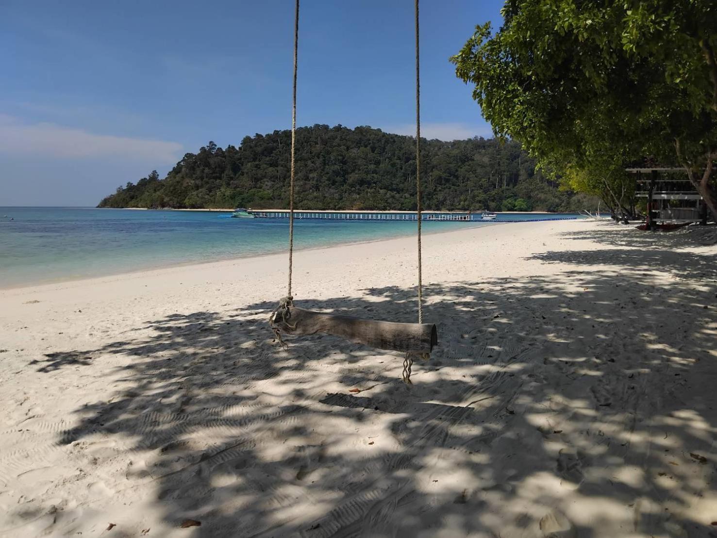 Koh Mook Rubber Tree Bungalows Exterior photo