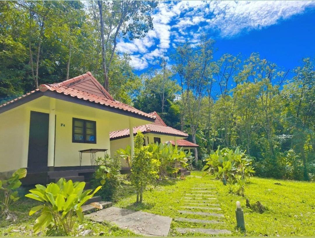 Koh Mook Rubber Tree Bungalows Exterior photo