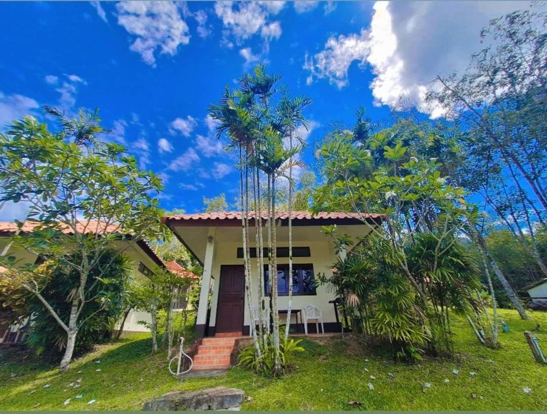 Koh Mook Rubber Tree Bungalows Exterior photo