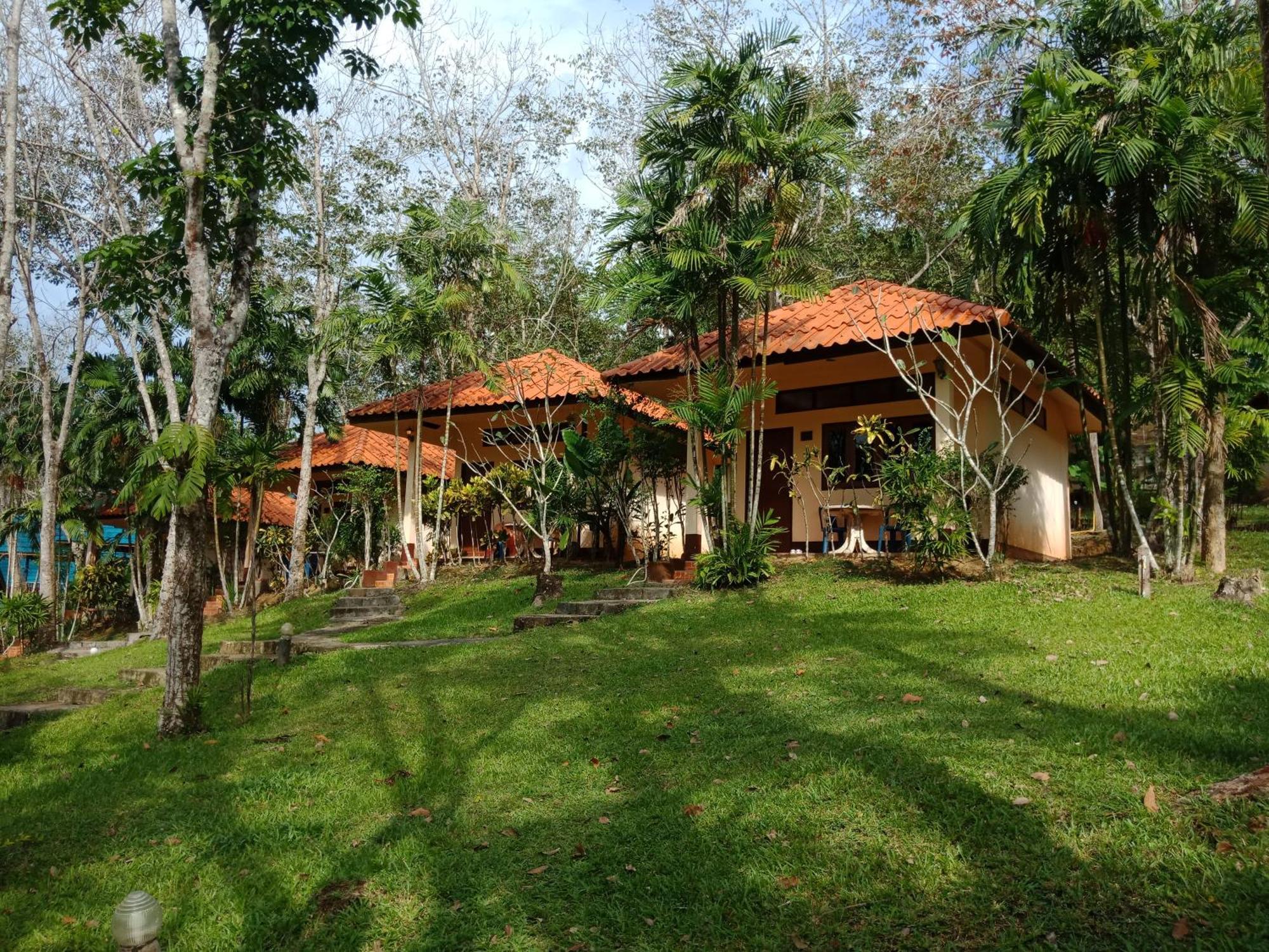 Koh Mook Rubber Tree Bungalows Exterior photo