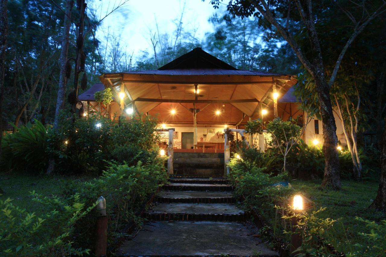 Koh Mook Rubber Tree Bungalows Exterior photo